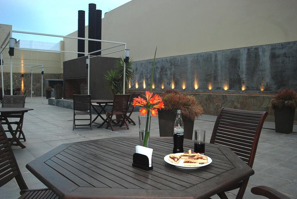 Howard Johnson Plaza Jujuy San Salvador de Jujuy Exterior foto
